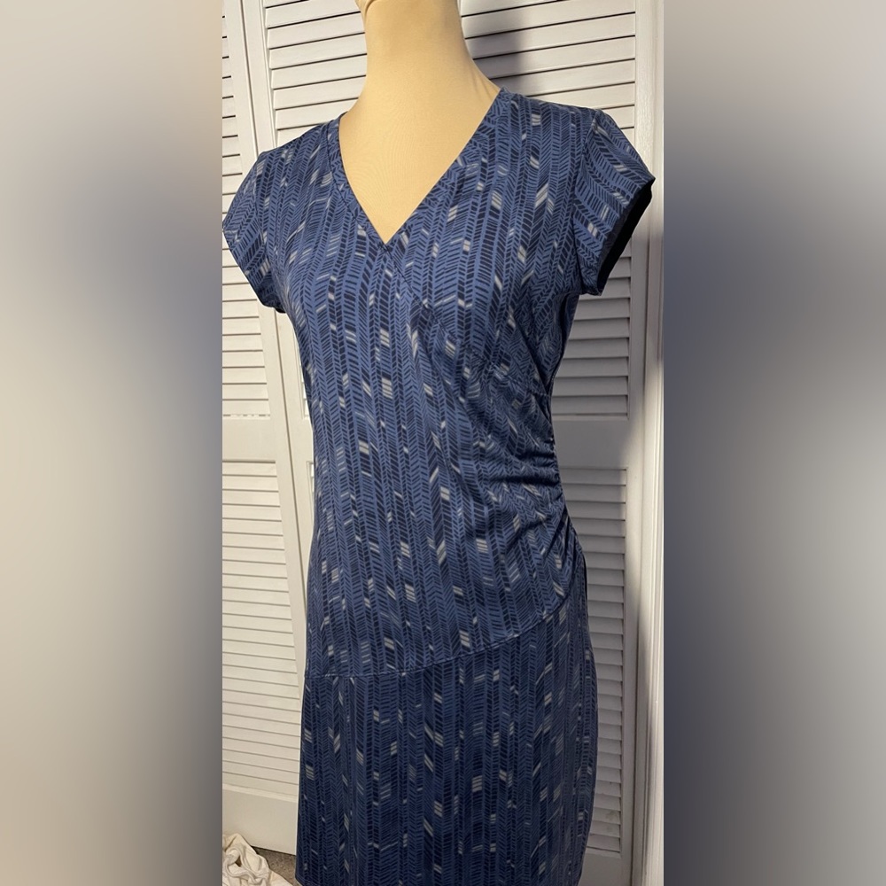 Athleta V-neck Ruched Waist Athleisure Dress, Size MP